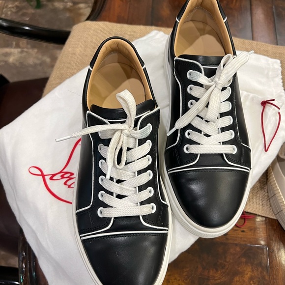 🔴SOLD🔴 Christian Louboutin black sneaker sz40.5 Excellent condition 695 - Picture 4 of 13